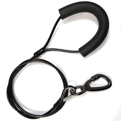 Pvc bedekte band-uit Regelbare Openlucht het Staaldraad Twee van de Staalkern Haak met een laag voor Hond