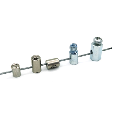 Kleine die Klem met de Tang van de Schroevenkabel voor 1 - 1.5mm Draadkabel wordt gepast